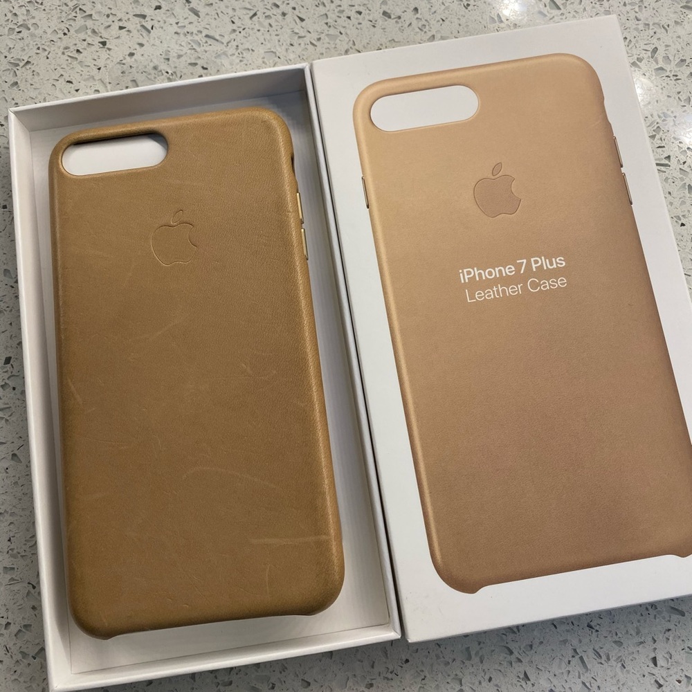 iPhone 7 Plus leather case